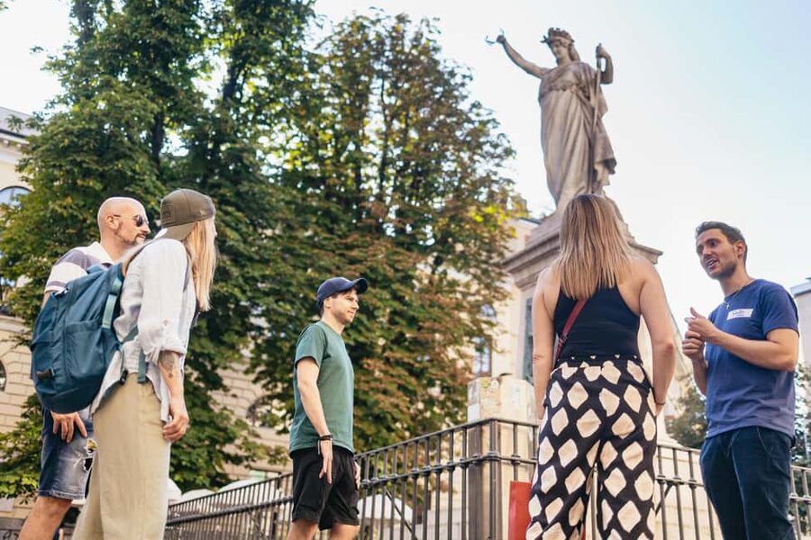 Milan: Street Food Walking Tour - What you taste: beer or wine, snacks, and real street-food comfort