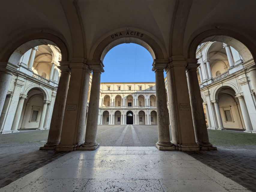 Modena Food Tour: Sightseeing & Taste - Wine at the local bar and the finish at Fà a Mód