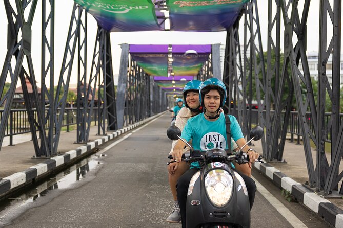 Motorbike Food Tour in Chiang Mai - Six tasting stops: how the evening typically flows