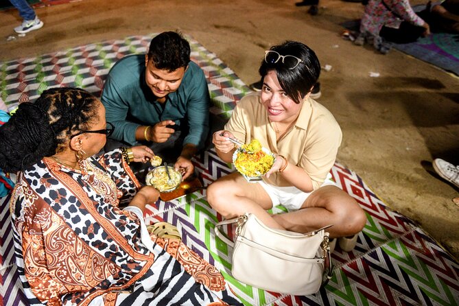 Mumbai Street Food & Bazaar Tour with Local Transport - Girgaon Chowpatty: The Beach Stop That Feeds Your Appetite