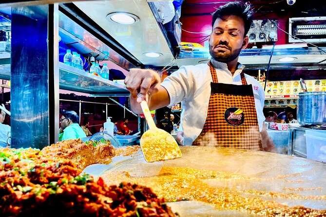 Mumbai: Street Food Tour - Starting at Churchgate: the easy meeting point and quick win