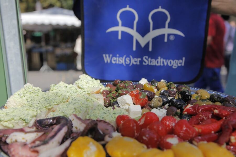 Munich: Viktualienmarkt Food Tasting Tour in German - Key Things to Know Before You Go