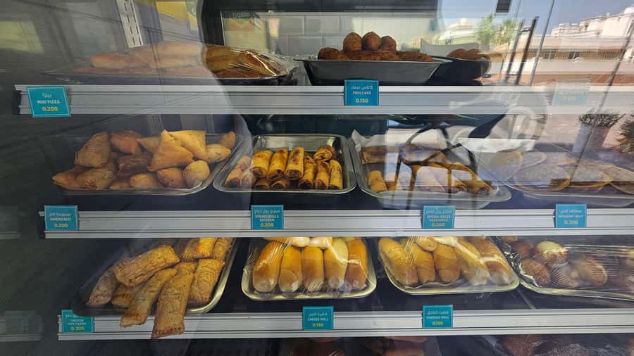 Muscat: Omani Food Tour with Shuwa & Halwa - Tea with Ginger, Saffron, Cardamom, Cinnamon, and Milk