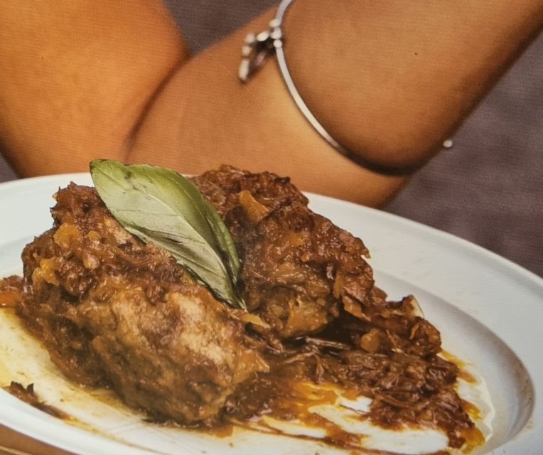 Naples: Food Tour with Davide - Dessert finale: Sfogliatella or Babà, plus what to order next time
