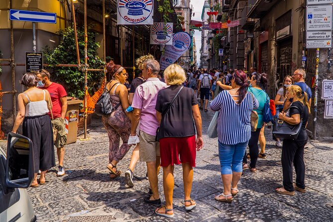Naples' Ultimate Street Food Tour - Small Group by Do Eat Better - Guides and Pacing: The Difference Between a Snack Walk and a Food Story