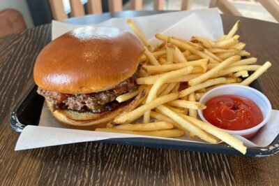 Nashville: Food Tour with 5+ Tastings of Local Delicacies - East Nashville: Hot Chicken, Pulled Pork, Whiskey Donuts, and Crustburger