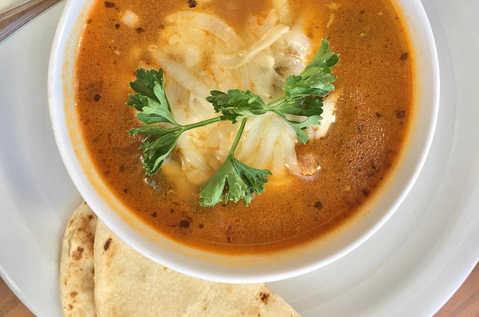 New Mexican Flavors Food Tour of the Santa Fe Plaza - Stop-by-stop: the Santa Fe landmarks that give the food context
