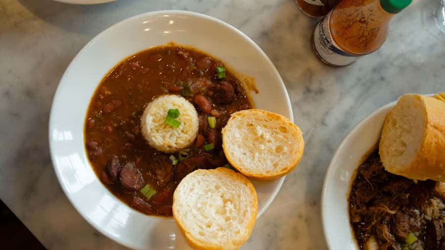 New Orleans: Beloved Bites & Famous Dishes Food Tour - Key things that make this tour worth your time