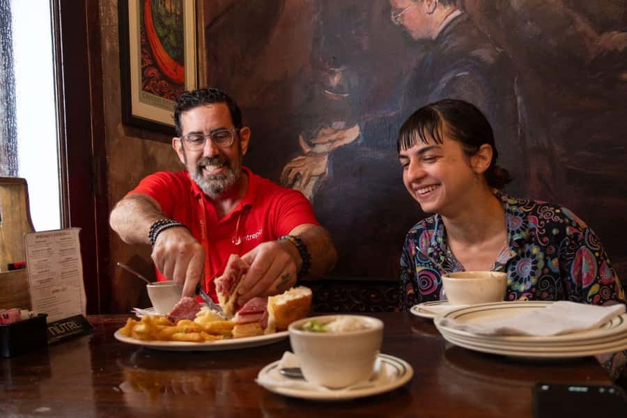 New Orleans: Beloved Bites & Famous Dishes Food Tour - Jackson Square start: where the tour begins and how to find your guide