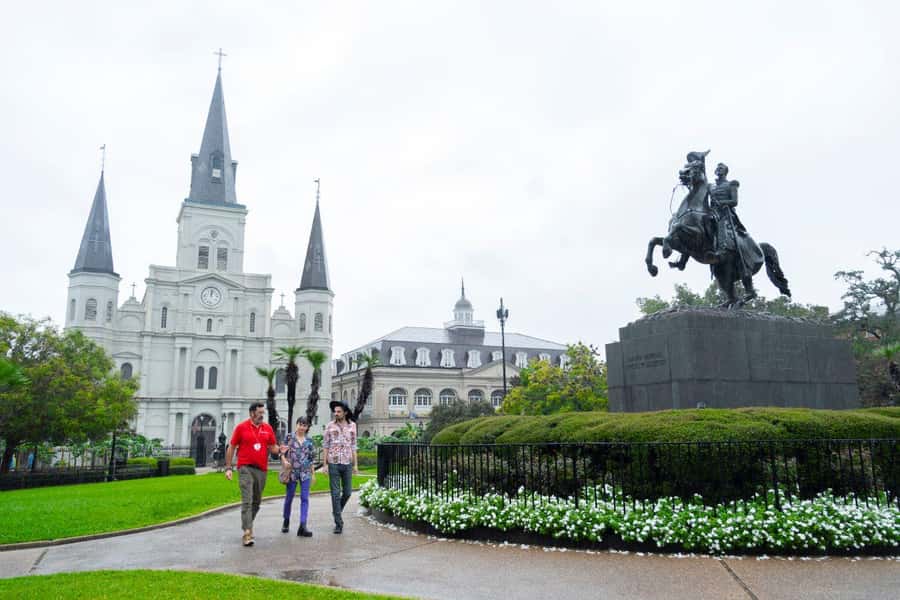 New Orleans: Beloved Bites & Famous Dishes Food Tour - How the day fits together: beignet first, French Market next, sweet finish last