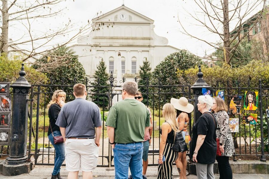 New Orleans: French Quarter Food Tour with Tastings - Entering the Vieux Carre With a Food Plan That Actually Works