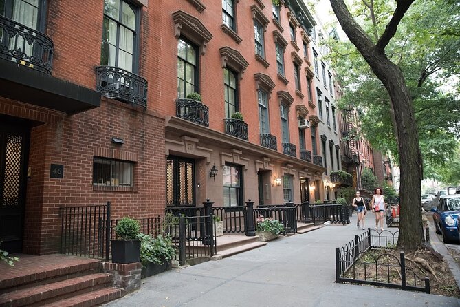 New York Private Food Tour with 6+ Tastings in Greenwich Village - Back to Greenwich Village: classics you can’t ignore