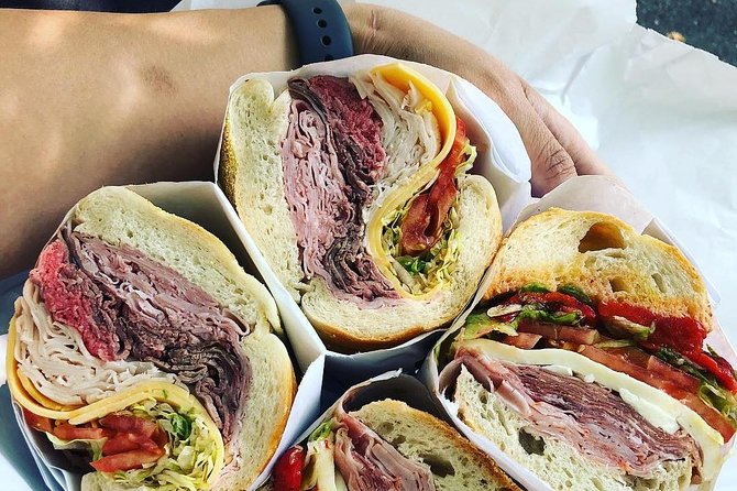 New York's West Village Food Tour - Small group size: what it changes on the sidewalk