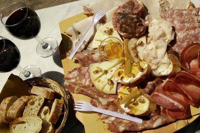 Nice Food Tour – A Full Meal on French Riviera by Do Eat Better - Stop 2: Rue Gubernatis wine bar and Provençal pairings