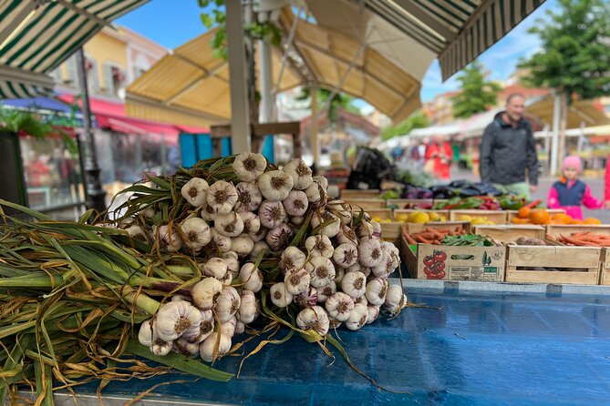 Nice Old Town & Local Markets Food Tour with 9+ Tastings - Guide quality: the difference between facts and a good day