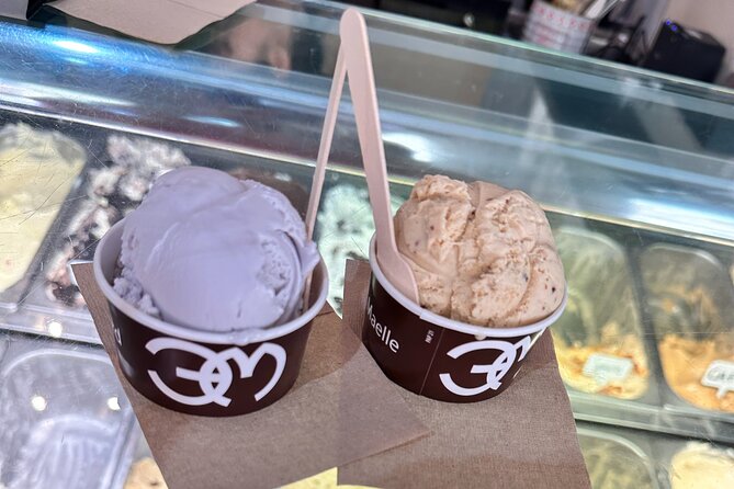 NO DIET CLUB - Best food tour in Aix en Provence (En / Fr) - Sweet finale: lavender ice cream and callisons-style candy