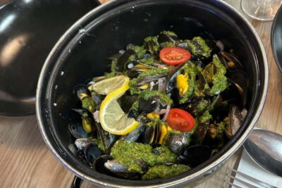 No Diet Club : Bordeaux Food Tour in Bordeaux center ! - What you actually eat: charcuterie, cannelés, oysters, burger, focaccia, and sweets