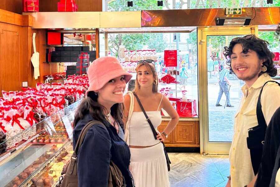 NO DIET CLUB - Unique local food tour in Aix en Provence - Aix en Provence, the food-tour way: local lanes and real Provençal flavors