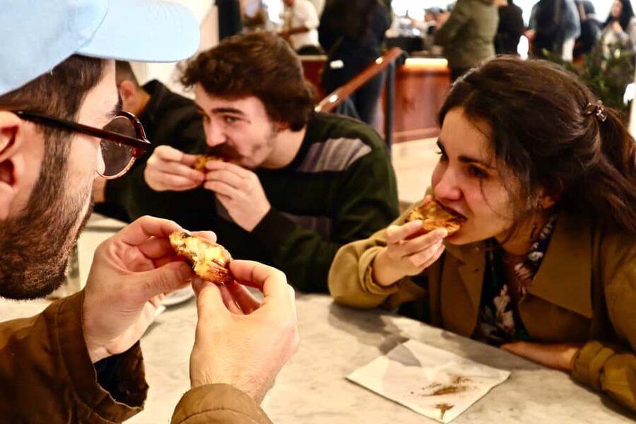 NYC: Chinatown & Little Italy Food Tour with 8 Tastings - Crossing Into Little Italy: The Vibe Change You’ll Notice