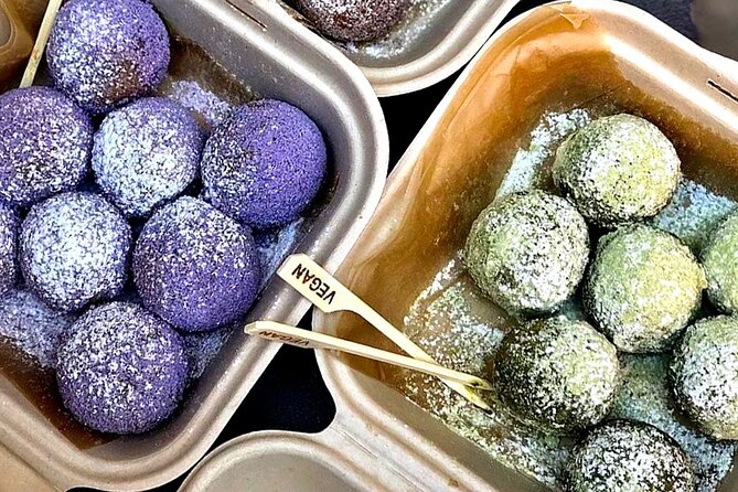 NYC: Greenwich Village Food Tour with 6 Locals Favorites Dishes - The walking pacing: how to not end up too stuffed or too cold