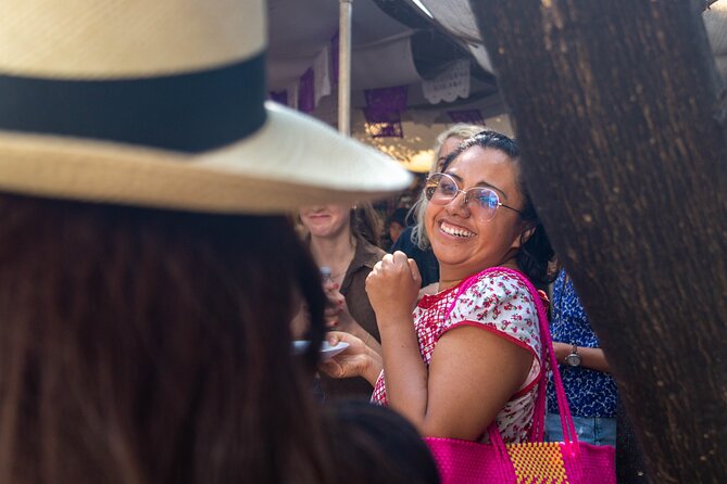 Oaxaca Street Food Tour. Signature Markets Tour - Meeting at 9:30am in Centro (and why that timing helps)