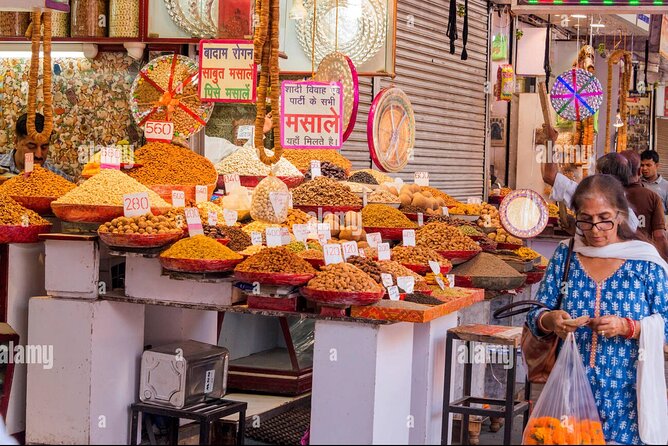 Old Delhi Cultural, Temples, Heritage Walking Street Food Tour - Pickup, car ride, and how the 5 hours usually play out