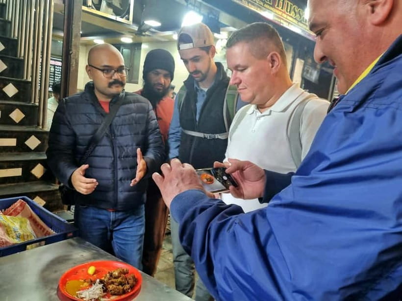 Old Delhi Food Tour: A Night Time Feast - Key things that make this Old Delhi food tour work