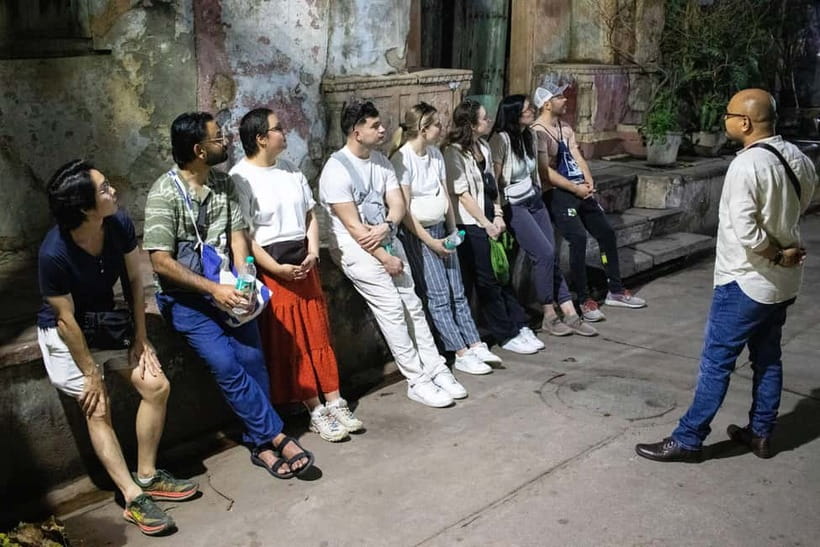 Old Delhi Food Tour: A Night Time Feast - Jama Masjid and Matia Mahal area: eat under the lights