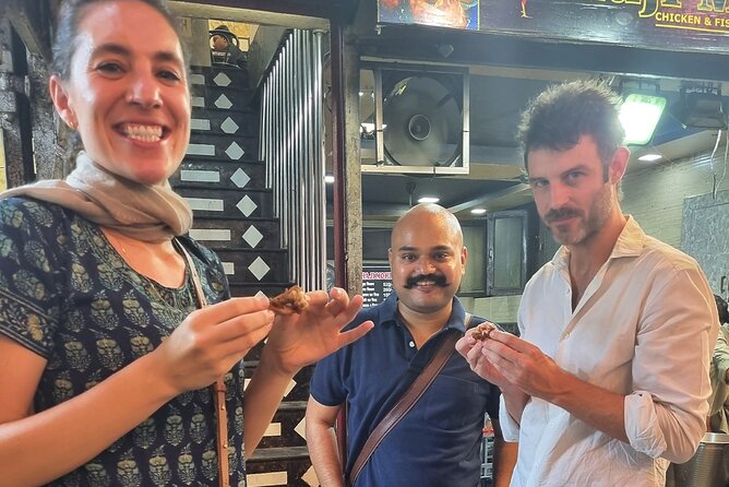Old Delhi Night Food Tour - Kitchens & Local Stories - Stop 5: Kalan Mehal under the mosque lights, then a Mughal-era sweet finish