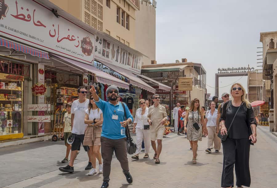 Old Dubai Historic Guided Tour: Creek, Street Food & Souks - Street food stops: karak tea, samosas, and a smart way to snack in the heat