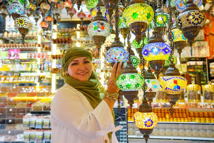 Old Dubai Historic Guided Tour: Creek, Street Food & Souks - Getting the most from your guide (Ahmed Hussein, Ibrahim, Nasser, Khan, and more)