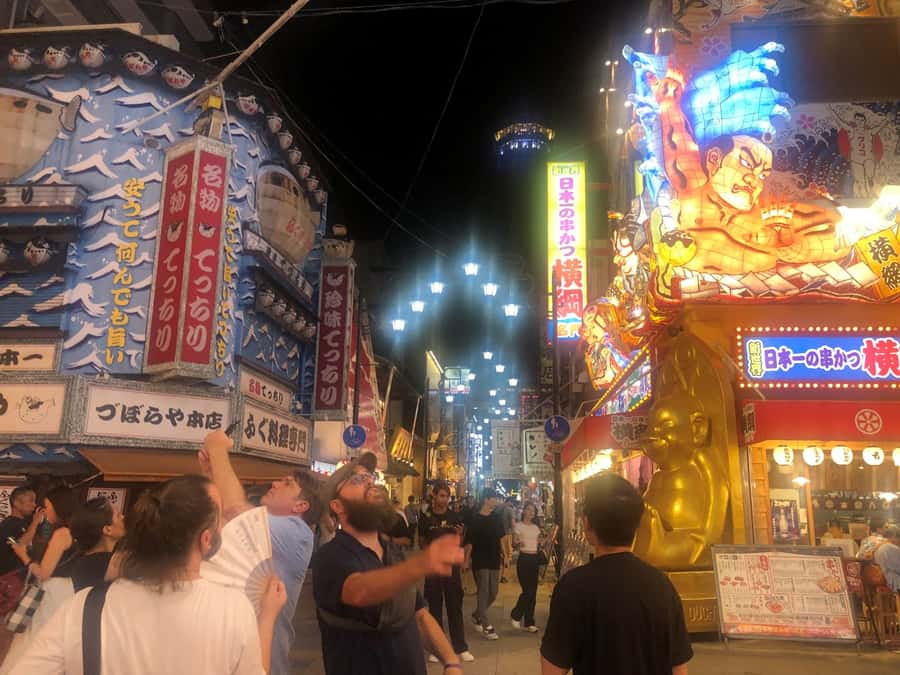 Osaka: Guided Food Tour of Shinsekai with 15 Dishes - Small group format: why up to 8 people feels better