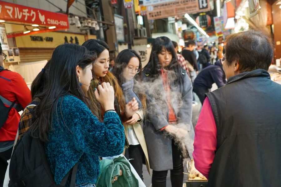 Osaka: Kuromon Market Food Walking Tour (6 stops, 6 tastes) - Kuromon Market in two hours: why this tour works