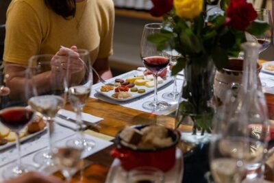 Palace District Evening Culinary, Wine, and History Walk - Where it starts: The Tasting Table by the National Museum