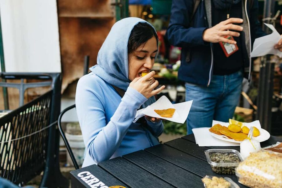 Palermo: Street Food and History Walking Tour - Porta Carini to Capo Market: where the eating energy peaks