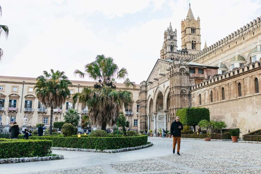 Palermo: Street Food and History Walking Tour - Piazza Beati Paoli: the eerie-feeling square stop