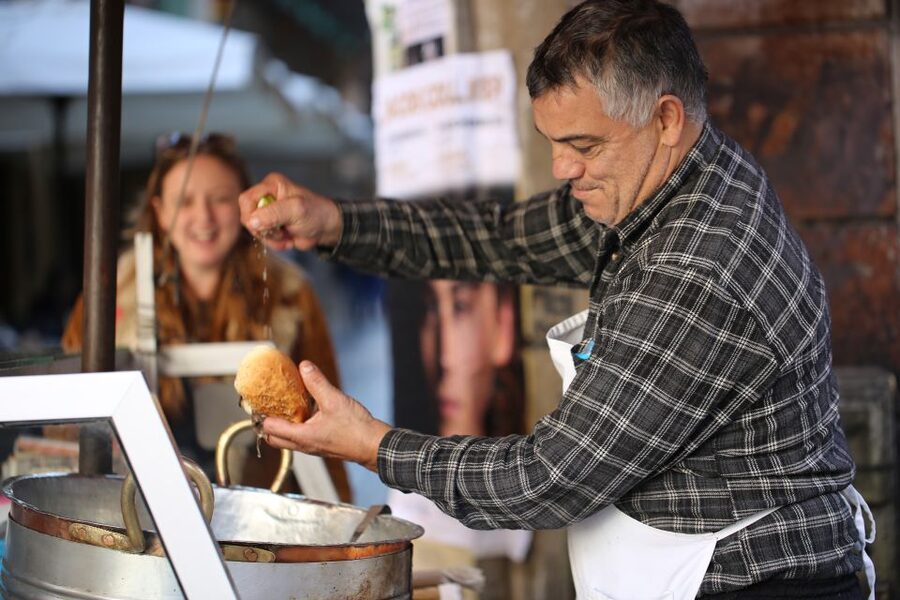 Palermo: Street Food and Local Market Tasting Tour - Drinks like locals: beer by default, wine as the backup