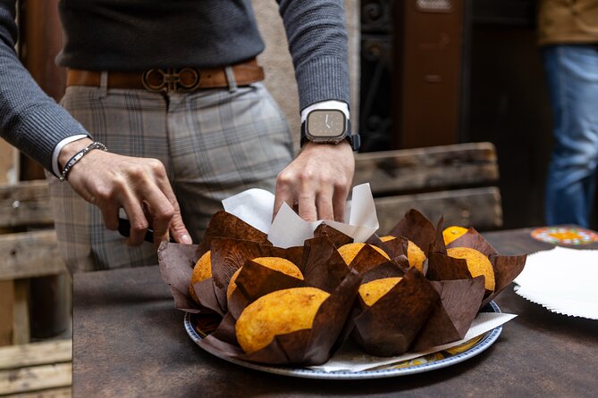 Palermo Street Food & Market Tour by Eating Europe - Stop 2: Forno Storico Pietro Marino and two styles of sfincione