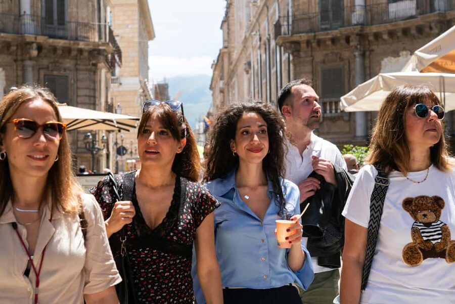 Palermo: Traditional Full Meal Food Tour with a Local - La Vucciria: where to eat without feeling like you’re hunting