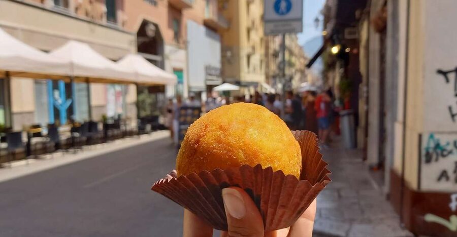Palermo: Traditional Full Meal Food Tour with a Local - Fontana Pretoria dessert: the last 30 minutes that make it feel complete
