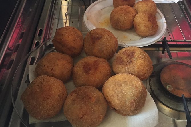 Palermo Walking Tour and Street Food - Via Beati Paoli and Cassaro Alto: stories tucked into everyday streets