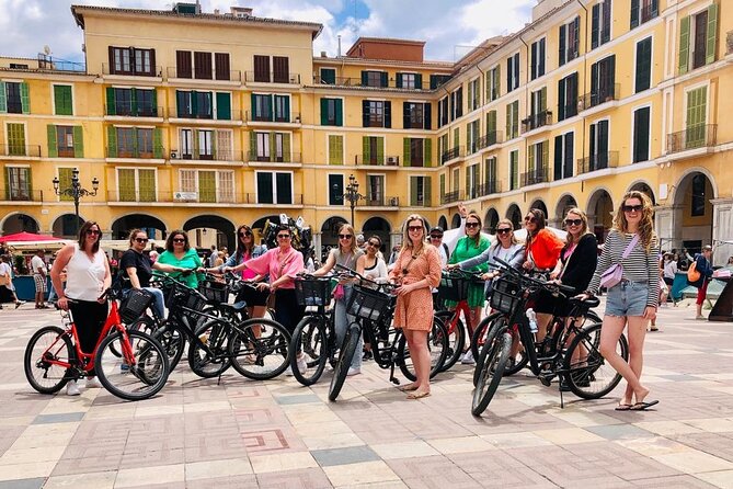 Palma de Mallorca Bike Tour with tapas - More Palma texture: Gothic churches, city hall, and the oldest olive tree