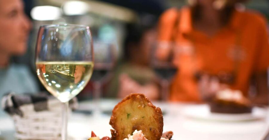 Palma de Mallorca: Foodie Walking Tour of the Old Town - The Sweet Finale at the Old Ice Cream Parlor