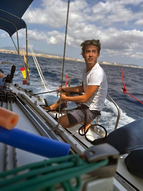 Palma de Mallorca: Sailing Boat Trip with Skipper & Tapas - Beneteau Oceanis 390: space for 8 without crowding