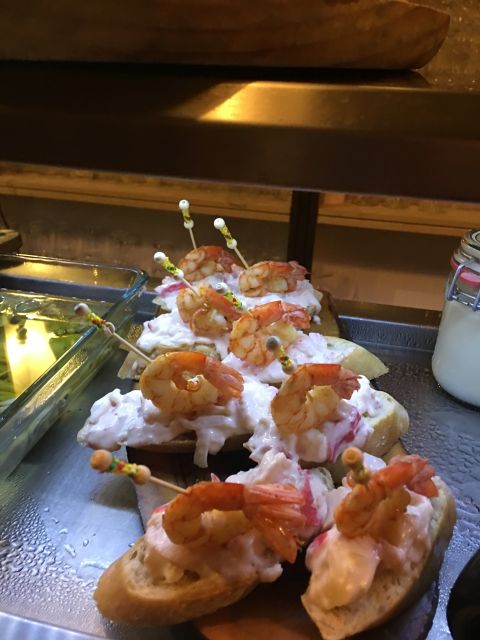 Palma Old Town Sunset Tour and Food Tastings - The halfway food break: 3 tapas tastings and 1 drink