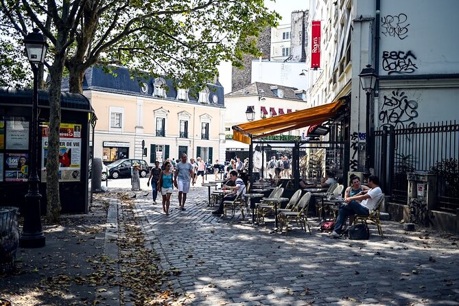 Paris Chocolate, Macaron & Pastry Food Tour: 10 Gourmet Tastings - The guide makes it (and you’ll notice the difference)