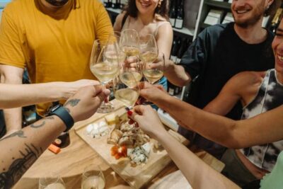 Paris Culinary Tour: 11 Tastings & 2 Wines in Le Marais - Starting at Poilâne: Croissant Energy Plus Sourdough Comfort