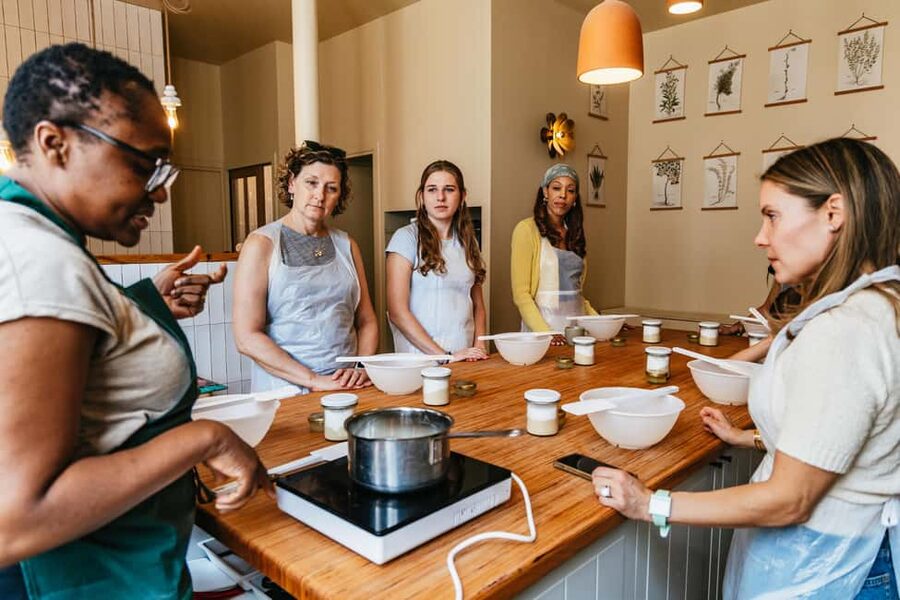 Paris: French Macaron Culinary Class with a Chef - Meeting other participants: small-group chemistry matters