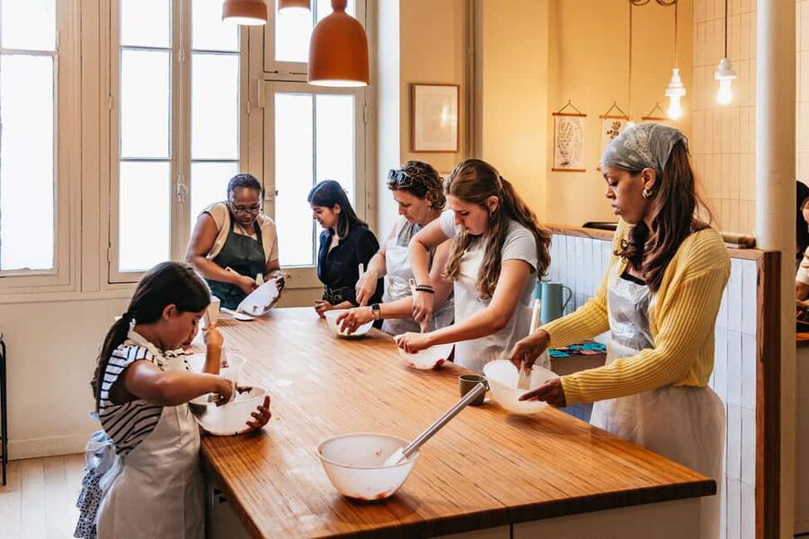 Paris: French Macaron Culinary Class with a Chef - Taking your macarons home: the real Paris skill