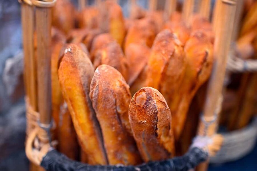 Paris: Le Marais District Food Tour with 10+ Tastings & Wine - Jewish quarter falafels: street food that holds up to wine